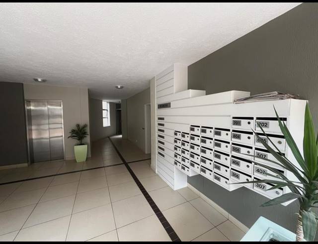 1 BEDROOM PROPERTY TO RENT IN SANDHURST